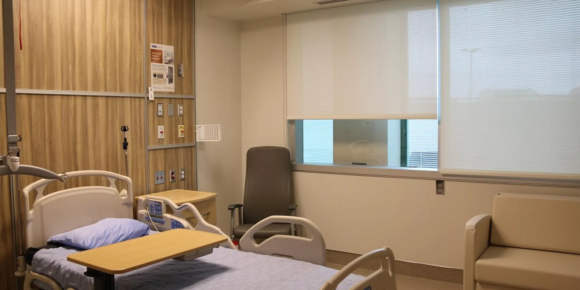 mock inpatient room 
