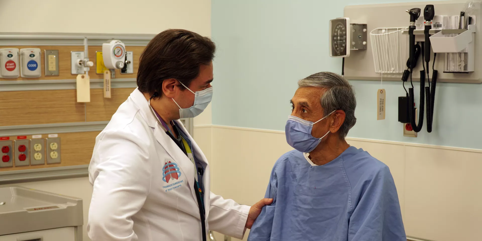 Dr. Carmine Simone, Vice President, Medical, Strategic Clinical Partnerships and Innovation, meets with a patient.