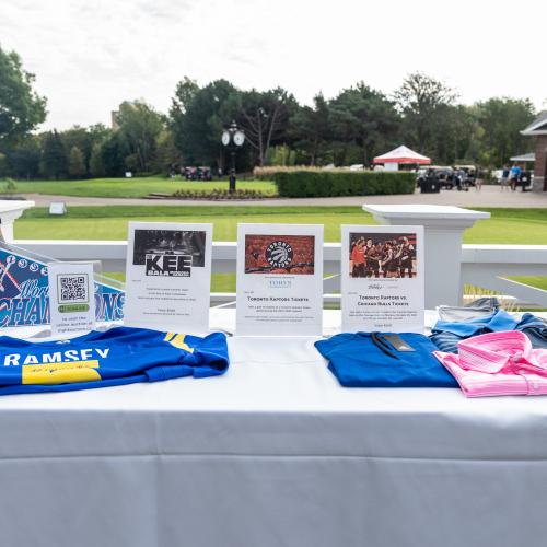 silent auction table