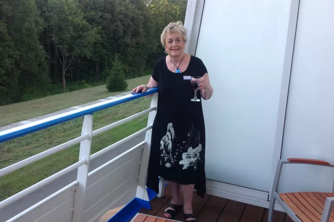 MGH grateful patient donor Patricia Cosway pictured on a balcony
