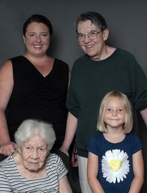 Juliette, grandmother, mother, daughter